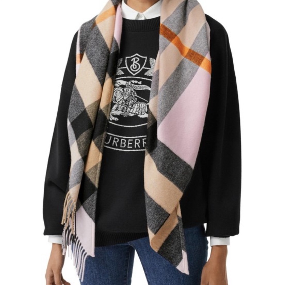 BURBERRY Half Mega 100% Cashmere Bandana scarf in pink